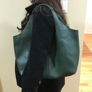 NEW without tags, versatile tote with smaller bags